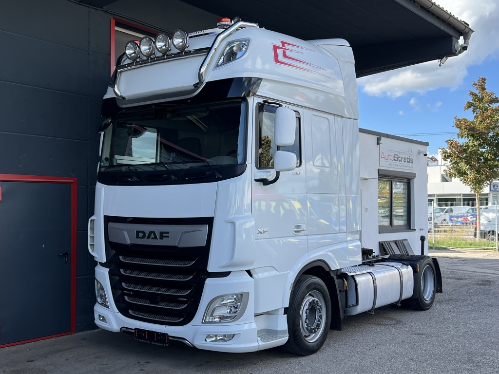 Sattelzugmaschine Daf XF 530 SuperSpaceCab Klima+Standklima Retarder: das Bild 8