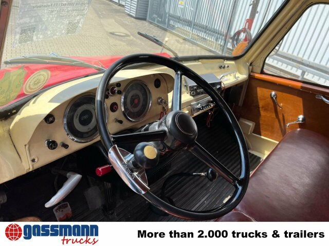 Ford FK 2500 4x2 LF8 Feuerwehr - Feuerwehrfahrzeug: das Bild 2 Ford FK 2500 4x2 LF8 Feuerwehr - Feuerwehrfahrzeug: das Bild 2