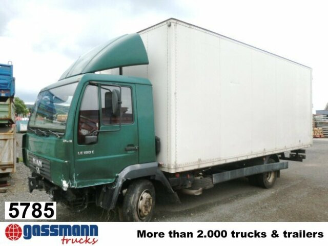 MAN L33 8.180 C 4x2, Unfallfahrzeug mit - Koffer LKW: das Bild 1 MAN L33 8.180 C 4x2, Unfallfahrzeug mit - Koffer LKW: das Bild 1