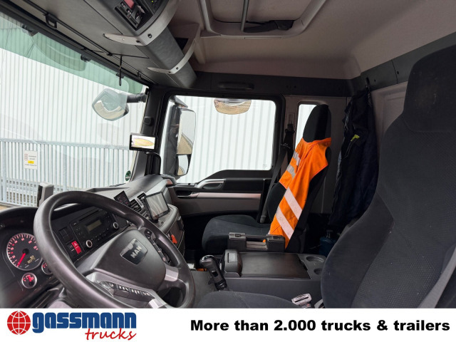 MAN TGS 26.440 6x2-4 BL, Lenk-/Liftachse, ADR, - Tankwagen: das Bild 4 MAN TGS 26.440 6x2-4 BL, Lenk-/Liftachse, ADR, - Tankwagen: das Bild 4