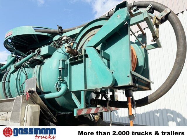 Mercedes-Benz Actros 3348 6x4, V8, Kroll Saug-/Spülwagen ca. - Kehrmaschine: das Bild 4 Mercedes-Benz Actros 3348 6x4, V8, Kroll Saug-/Spülwagen ca. - Kehrmaschine: das Bild 4