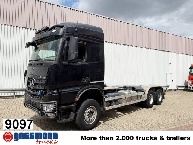 Mercedes-Benz Arocs 3351 6x4, Grounder, Retarder, Multimedia - Fahrgestell LKW: das Bild 1 Mercedes-Benz Arocs 3351 6x4, Grounder, Retarder, Multimedia - Fahrgestell LKW: das Bild 1