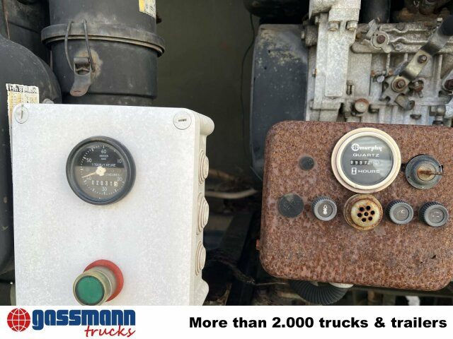 Renault Midliner S170 4x4, 6000l Wassertank - Tankwagen: das Bild 2 Renault Midliner S170 4x4, 6000l Wassertank - Tankwagen: das Bild 2