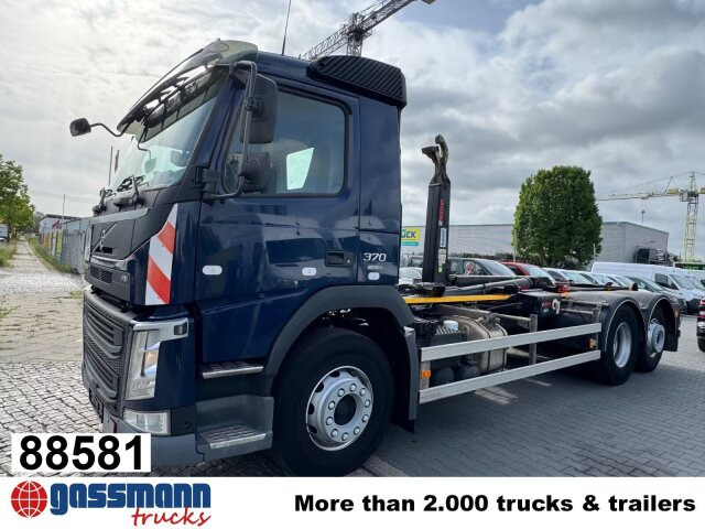 Volvo FM 370/410 6x2, Lenk-/Liftachse - Abrollkipper: das Bild 1 Volvo FM 370/410 6x2, Lenk-/Liftachse - Abrollkipper: das Bild 1