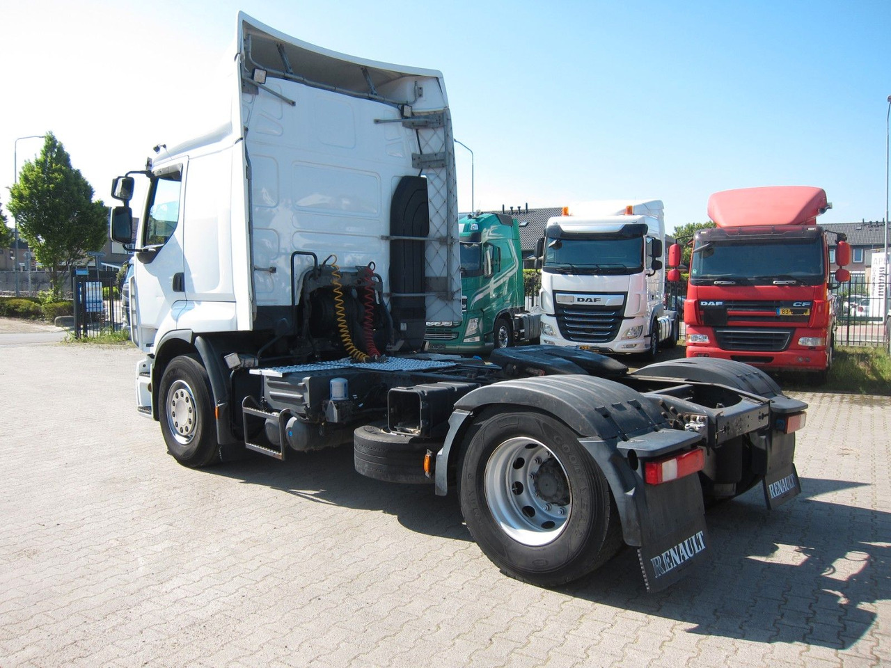 Renault Premium 440 DXI Steel/Air 623000km Belgian Truck - Sattelzugmaschine: das Bild 4 Renault Premium 440 DXI Steel/Air 623000km Belgian Truck - Sattelzugmaschine: das Bild 4