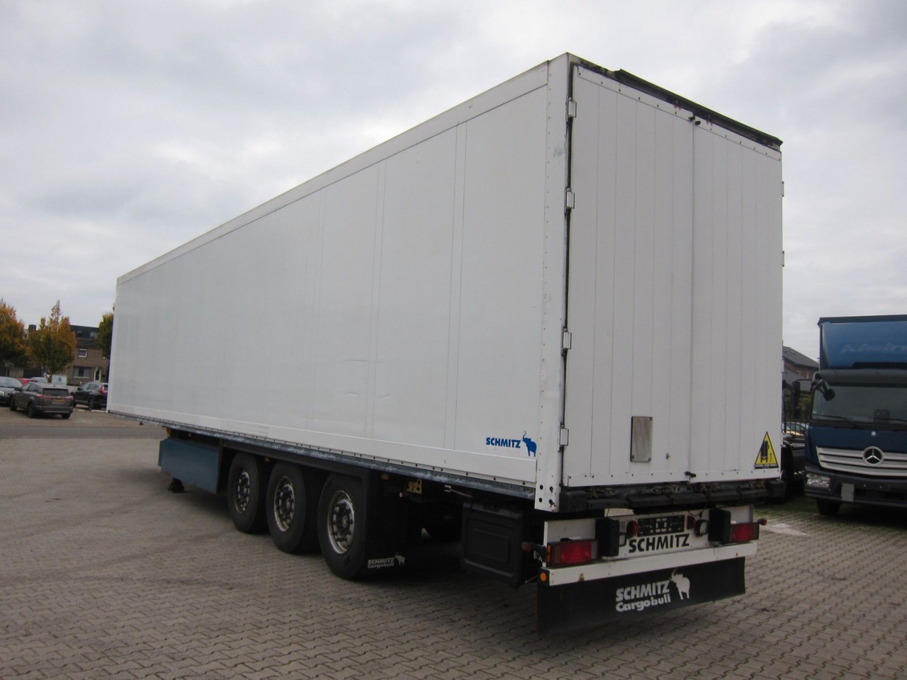 Schmitz Cargobull SKO 24 Iso-Koffer Doppelstock Lift Disc Top 2x - Koffer Auflieger: das Bild 4 Schmitz Cargobull SKO 24 Iso-Koffer Doppelstock Lift Disc Top 2x - Koffer Auflieger: das Bild 4