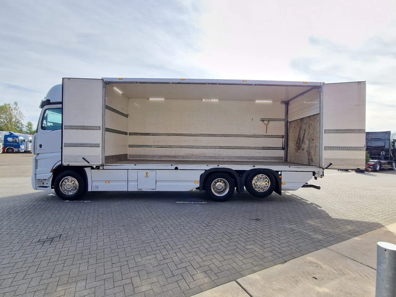 Mercedes-Benz Actros 2545 6x2*4 - Box with sidedoors - Loadlift - Steering axle - Full air - Camera - Koffer LKW: das Bild 5 Mercedes-Benz Actros 2545 6x2*4 - Box with sidedoors - Loadlift - Steering axle - Full air - Camera - Koffer LKW: das Bild 5