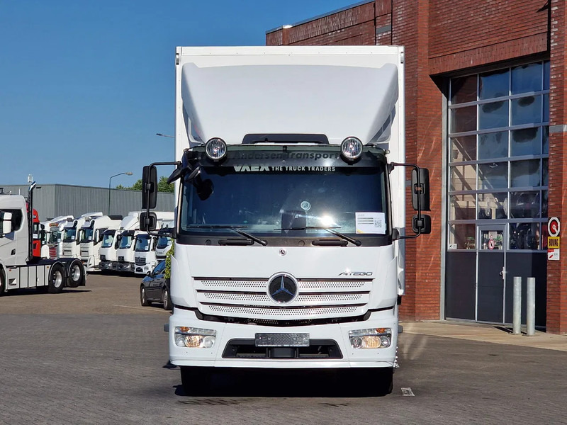 Mercedes-Benz Atego 1524 Box with sidedoors - Zepro loadlift - Full air - Euro 6 - Automatic - Camera system - Koffer LKW: das Bild 2 Mercedes-Benz Atego 1524 Box with sidedoors - Zepro loadlift - Full air - Euro 6 - Automatic - Camera system - Koffer LKW: das Bild 2