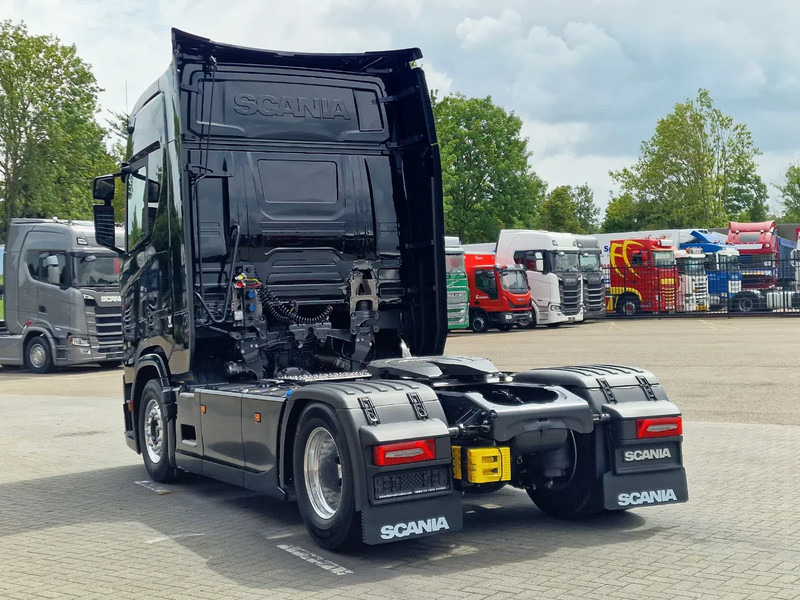 Scania 500S NGS Highline 4x2 - New - Full spec - Retarder - Night clima - Full air - Leather - Sattelzugmaschine: das Bild 5 Scania 500S NGS Highline 4x2 - New - Full spec - Retarder - Night clima - Full air - Leather - Sattelzugmaschine: das Bild 5