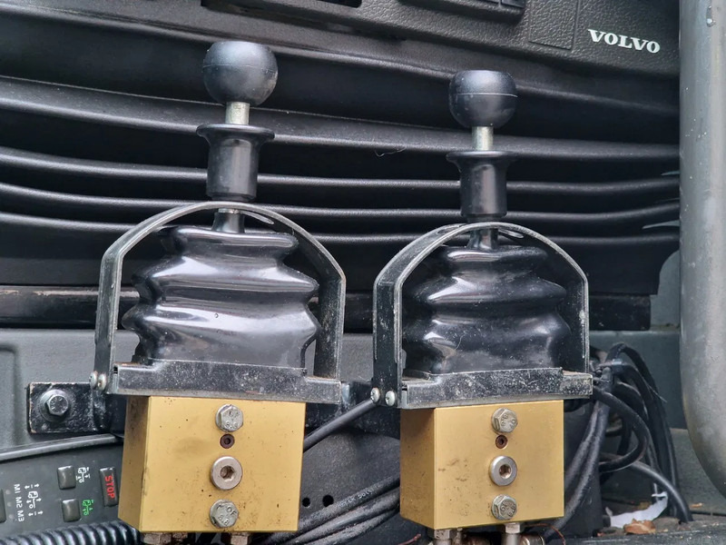 Kipper Volvo FH 13.500 8x4*4 - Kipper 2 seiten kipper - Full air - Steering axle - Euro 6 - I shift: das Bild 14 Kipper Volvo FH 13.500 8x4*4 - Kipper 2 seiten kipper - Full air - Steering axle - Euro 6 - I shift: das Bild 14