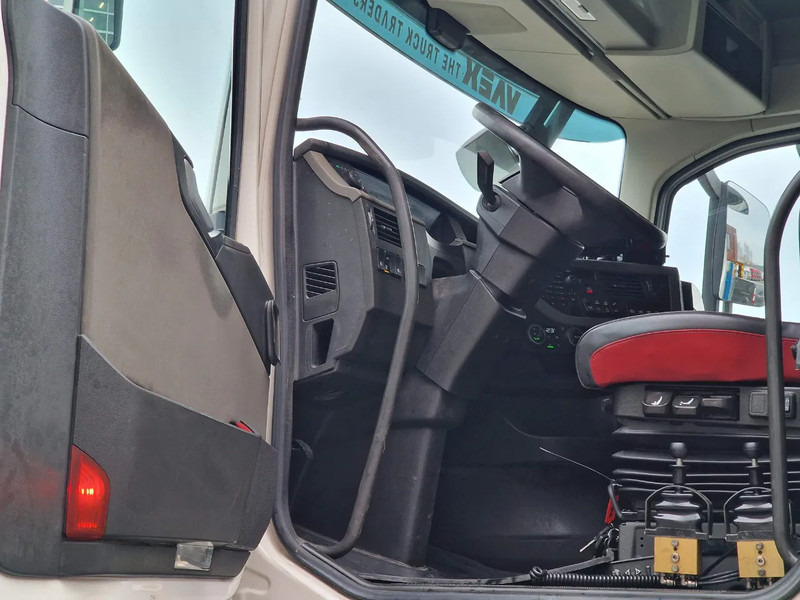 Kipper Volvo FH 13.500 8x4*4 - Kipper 2 seiten kipper - Full air - Steering axle - Euro 6 - I shift: das Bild 11 Kipper Volvo FH 13.500 8x4*4 - Kipper 2 seiten kipper - Full air - Steering axle - Euro 6 - I shift: das Bild 11