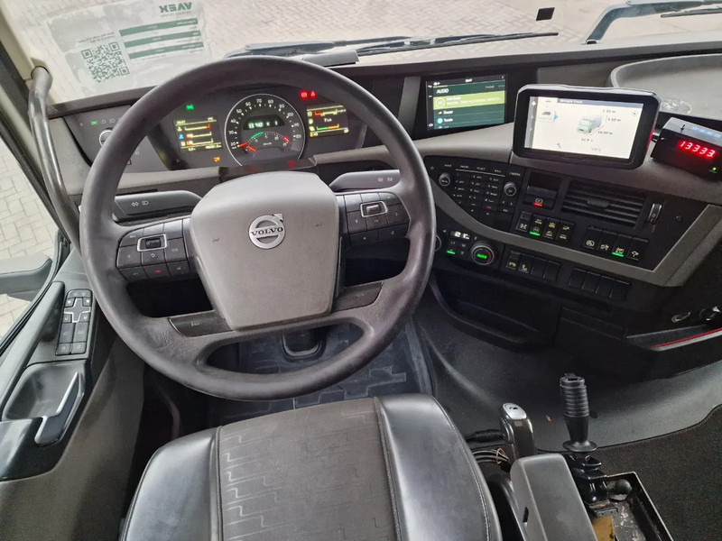 Kipper Volvo FH 13.500 8x4*4 - Kipper 2 seiten kipper - Full air - Steering axle - Euro 6 - I shift: das Bild 13 Kipper Volvo FH 13.500 8x4*4 - Kipper 2 seiten kipper - Full air - Steering axle - Euro 6 - I shift: das Bild 13