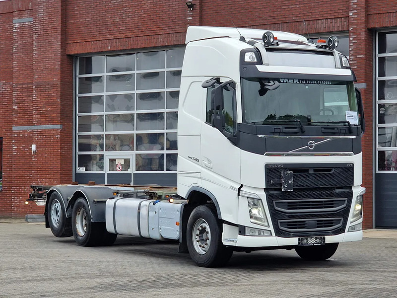 Volvo FH 13.540 Globetrotter 6x2 - BDF - Retarder - 4.90 WB - Full air - Leather - Containerwagen/ Wechselfahrgestell LKW: das Bild 1 Volvo FH 13.540 Globetrotter 6x2 - BDF - Retarder - 4.90 WB - Full air - Leather - Containerwagen/ Wechselfahrgestell LKW: das Bild 1