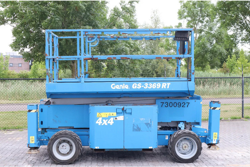 Genie GS-3369 RT | 12 METER | ROUGH TERRAIN - Scherenbühne: das Bild 4 Genie GS-3369 RT | 12 METER | ROUGH TERRAIN - Scherenbühne: das Bild 4