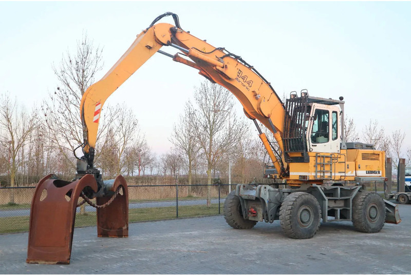 Liebherr A944 B HD | LOG GRAPPLE | HOLZGREIFER | TIMBER - Umschlagbagger: das Bild 2 Liebherr A944 B HD | LOG GRAPPLE | HOLZGREIFER | TIMBER - Umschlagbagger: das Bild 2