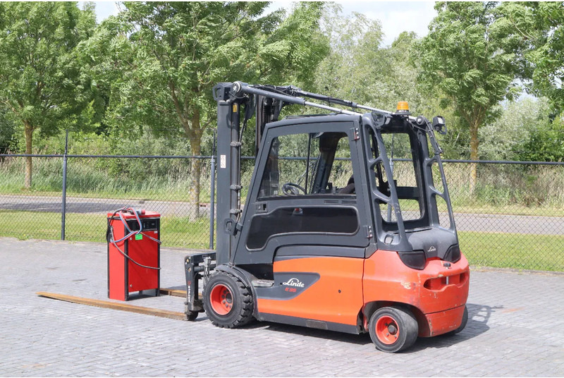 Linde E35 L-01 | DUPLEX | SIDESHIFT | POSITIONERS | LOW HOURS - Elektrostapler: das Bild 3 Linde E35 L-01 | DUPLEX | SIDESHIFT | POSITIONERS | LOW HOURS - Elektrostapler: das Bild 3