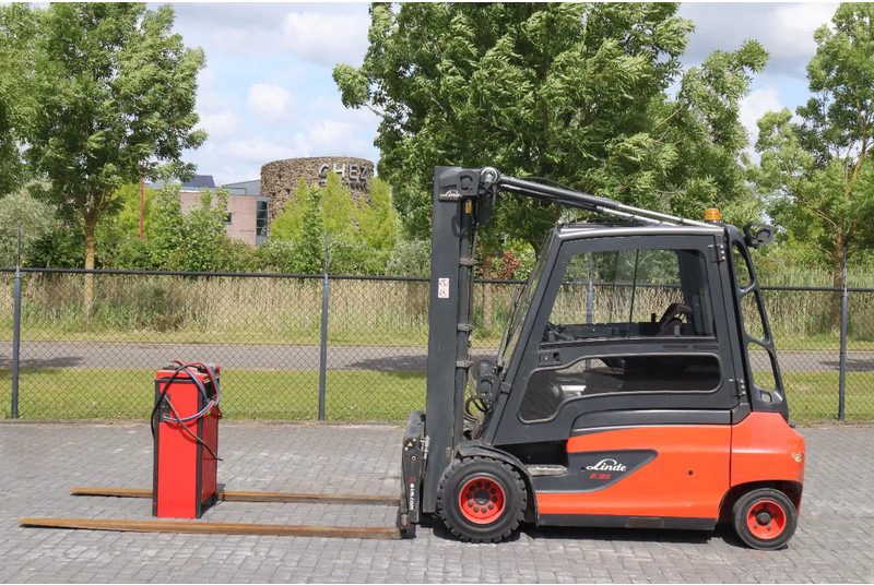 Linde E35 L-01 | DUPLEX | SIDESHIFT | POSITIONERS | LOW HOURS - Elektrostapler: das Bild 1 Linde E35 L-01 | DUPLEX | SIDESHIFT | POSITIONERS | LOW HOURS - Elektrostapler: das Bild 1
