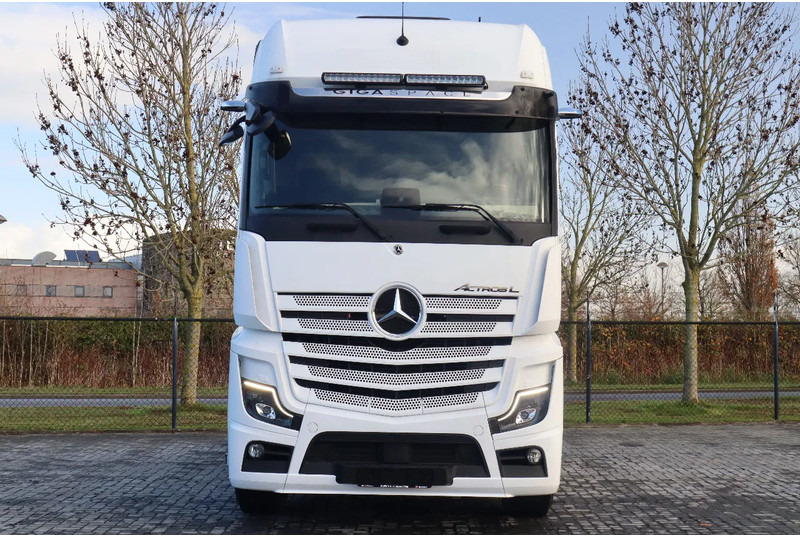 Mercedes-Benz Actros 2553 | 6X2 | FULL AIR | RETARDER | 33.000 KM! | EURO 6 - Sattelzugmaschine: das Bild 2 Mercedes-Benz Actros 2553 | 6X2 | FULL AIR | RETARDER | 33.000 KM! | EURO 6 - Sattelzugmaschine: das Bild 2