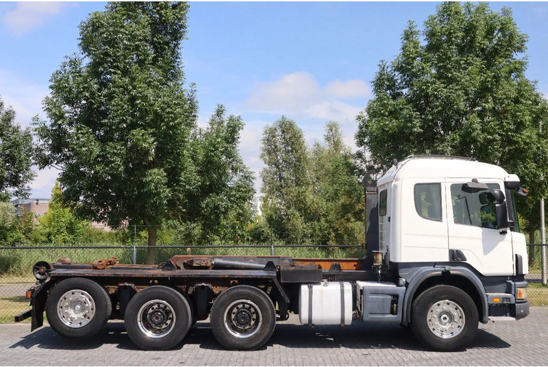 Scania P124-420 | 8X4 | HOOKLIFT | MANUAL | BIG AXLES | EURO 3 - Abrollkipper: das Bild 4 Scania P124-420 | 8X4 | HOOKLIFT | MANUAL | BIG AXLES | EURO 3 - Abrollkipper: das Bild 4