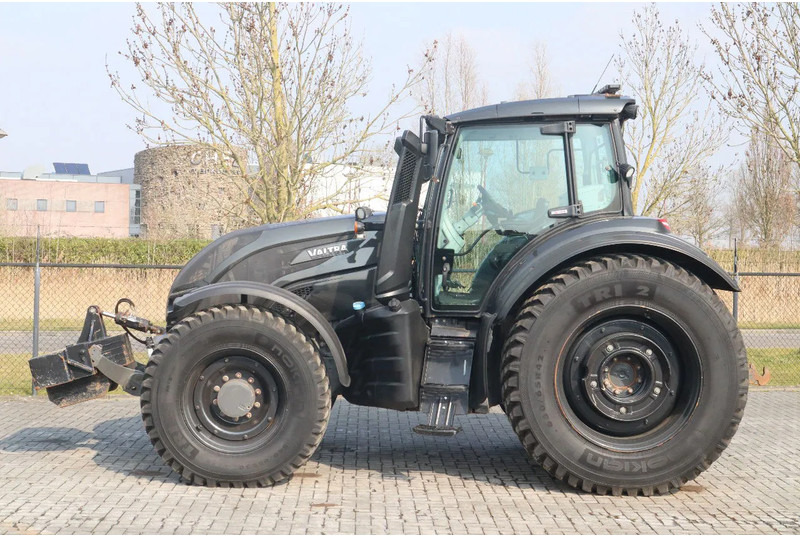 Valtra T234 D UNLIMITED | FRONT PTO | 53 KM/H | FULL OPTION - Traktor: das Bild 1 Valtra T234 D UNLIMITED | FRONT PTO | 53 KM/H | FULL OPTION - Traktor: das Bild 1