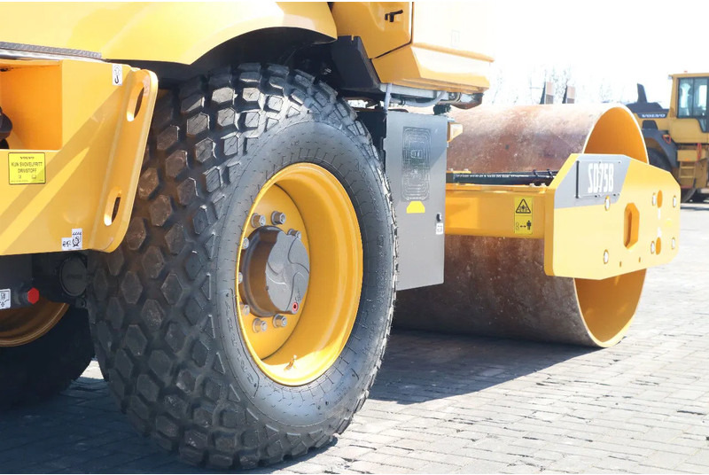 Kombiwalze Volvo SD75B | SD 75 B | NEW / UNUSED | 1 YEAR WARRANTY: das Bild 8 Kombiwalze Volvo SD75B | SD 75 B | NEW / UNUSED | 1 YEAR WARRANTY: das Bild 8