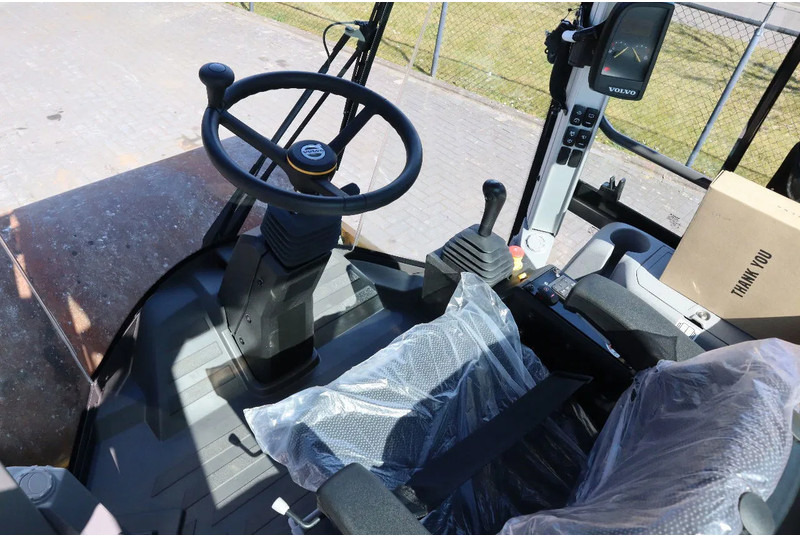 Kombiwalze Volvo SD75B | SD 75 B | NEW / UNUSED | 1 YEAR WARRANTY: das Bild 18 Kombiwalze Volvo SD75B | SD 75 B | NEW / UNUSED | 1 YEAR WARRANTY: das Bild 18