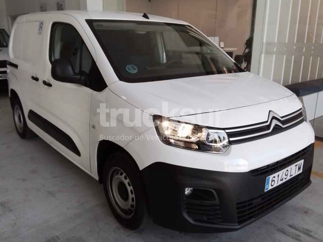CITROEN BERLINGO IR - Koffer Transporter: das Bild 2 CITROEN BERLINGO IR - Koffer Transporter: das Bild 2