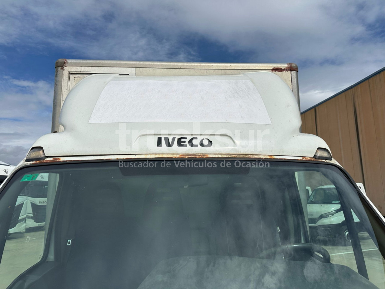 IVECO 35C14 - Koffer Transporter: das Bild 4 IVECO 35C14 - Koffer Transporter: das Bild 4