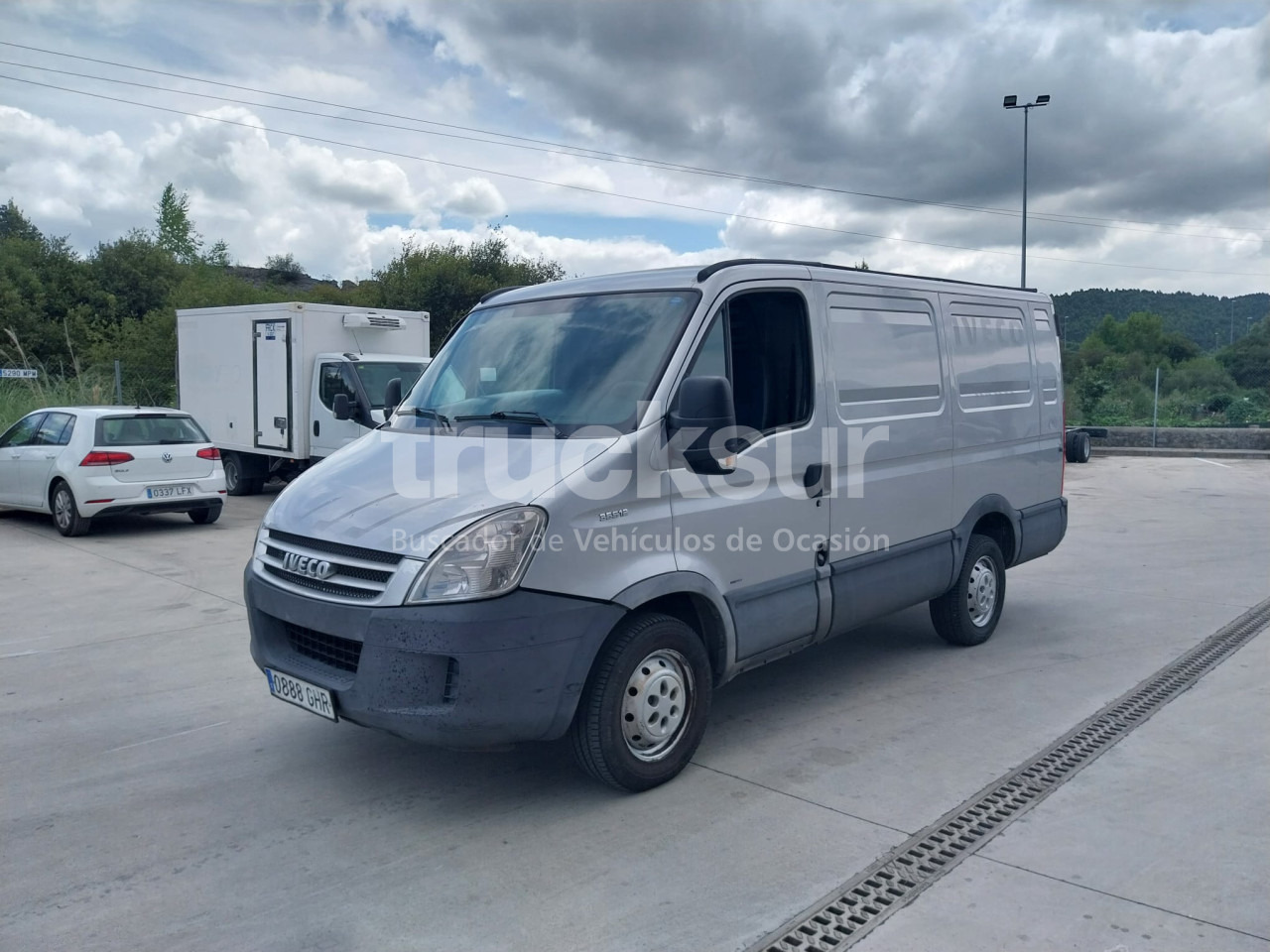 IVECO DAILY 35S12 7M3 - Koffer Transporter: das Bild 1 IVECO DAILY 35S12 7M3 - Koffer Transporter: das Bild 1