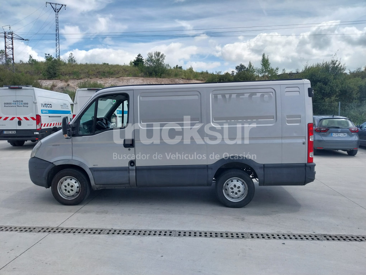 IVECO DAILY 35S12 7M3 - Koffer Transporter: das Bild 3 IVECO DAILY 35S12 7M3 - Koffer Transporter: das Bild 3