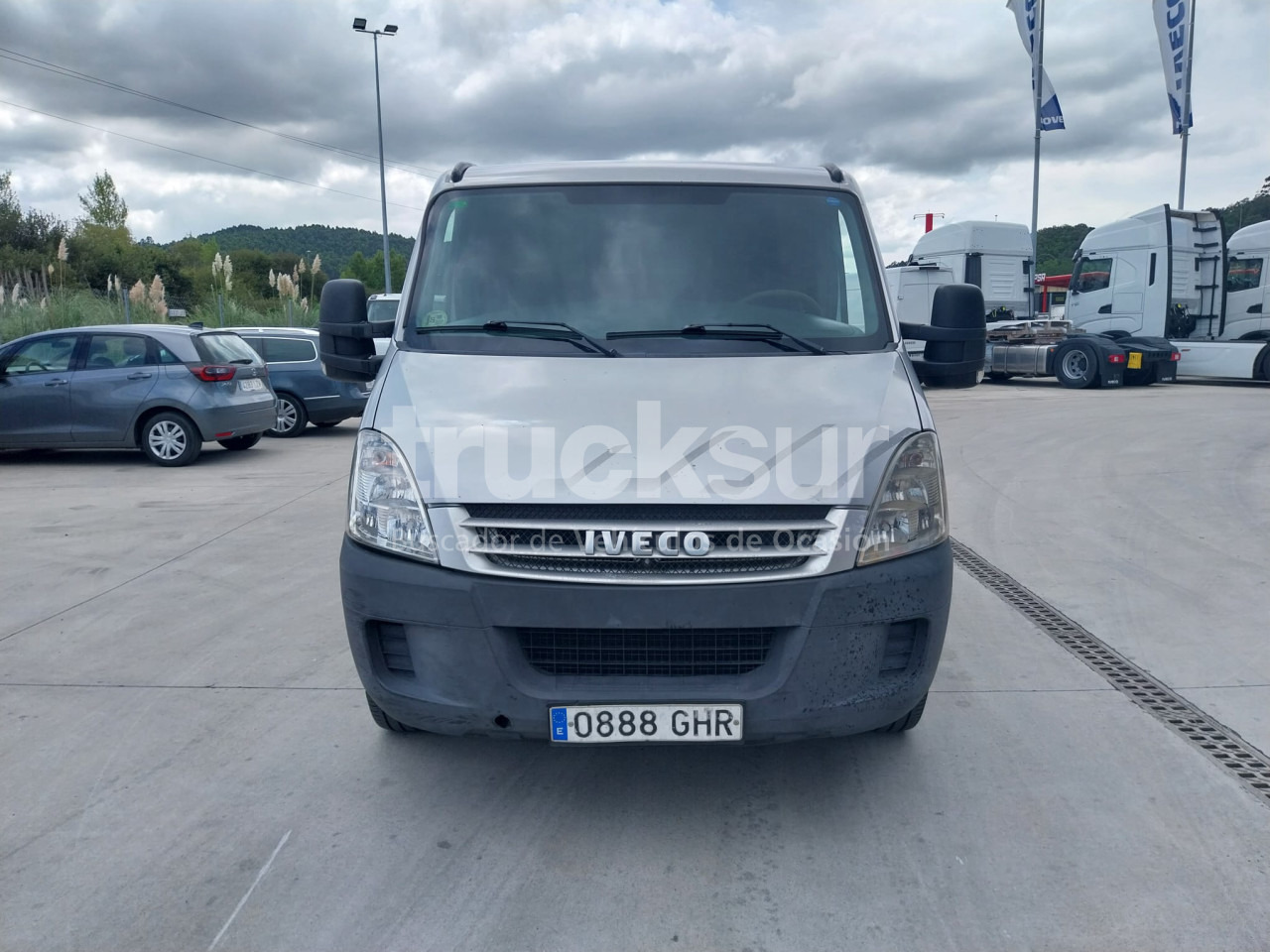 IVECO DAILY 35S12 7M3 - Koffer Transporter: das Bild 4 IVECO DAILY 35S12 7M3 - Koffer Transporter: das Bild 4