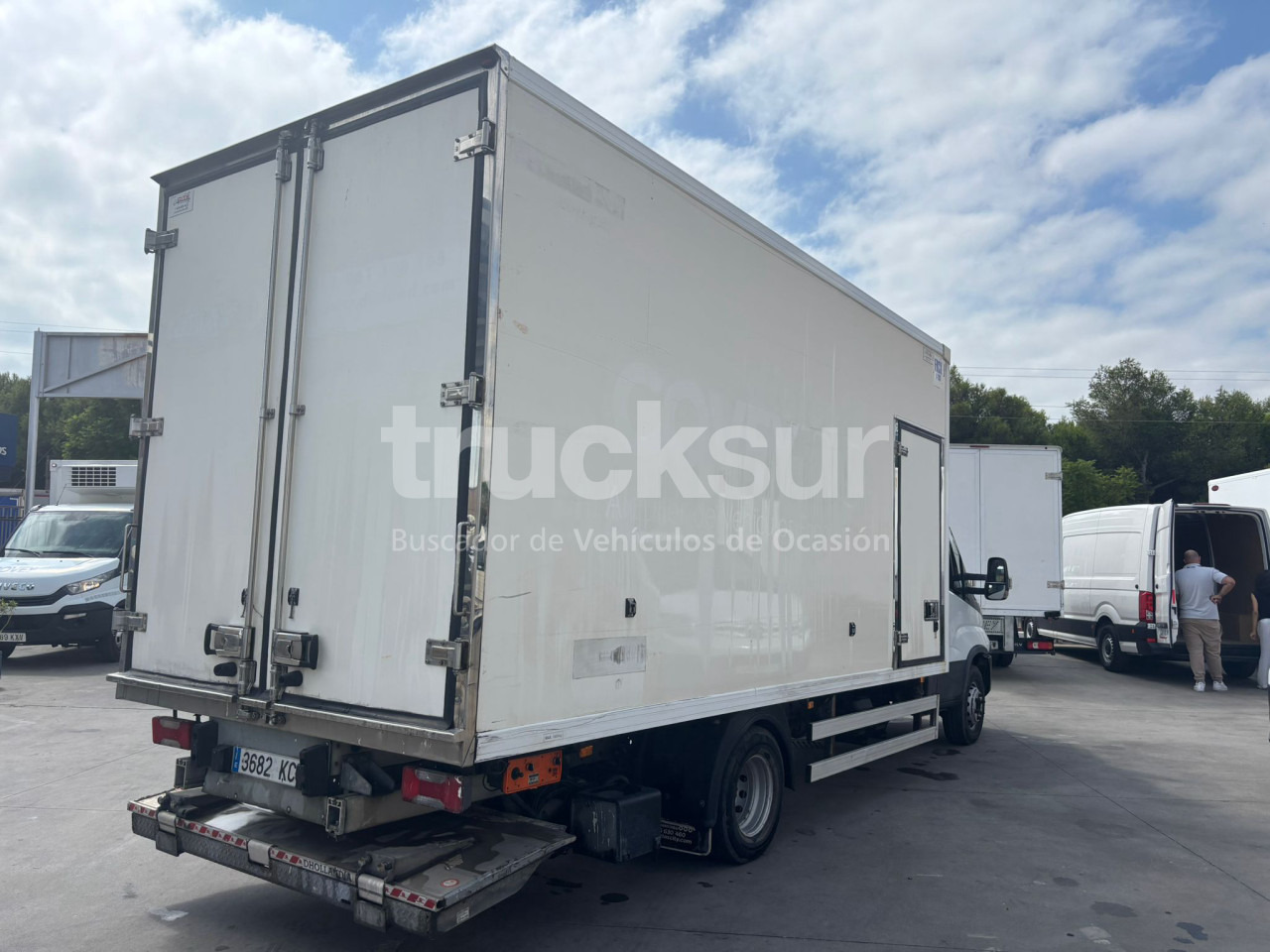 IVECO DAILY 70C18 - Koffer LKW: das Bild 4 IVECO DAILY 70C18 - Koffer LKW: das Bild 4