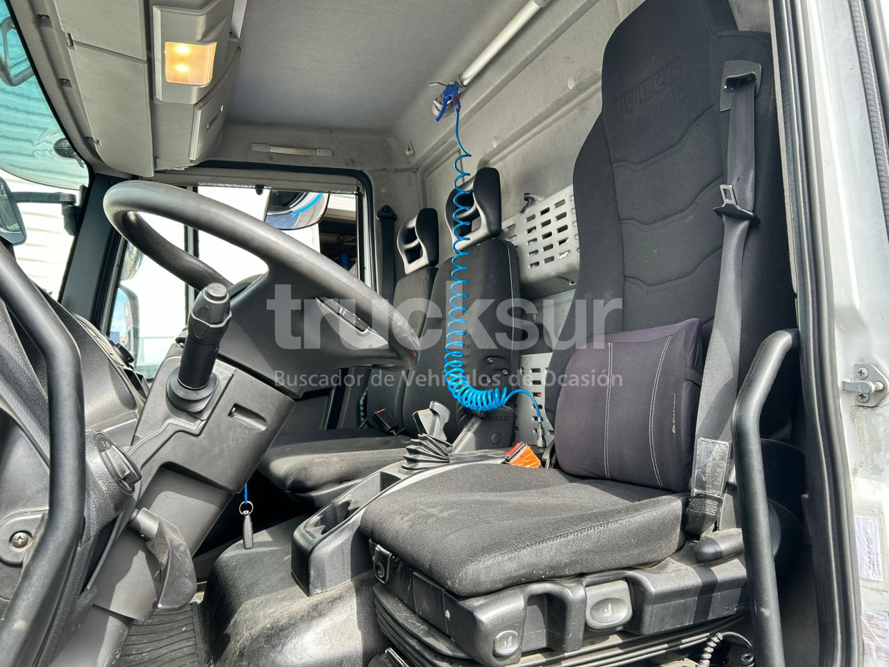 Plane LKW IVECO EUROCARGO ML160-250: das Bild 8