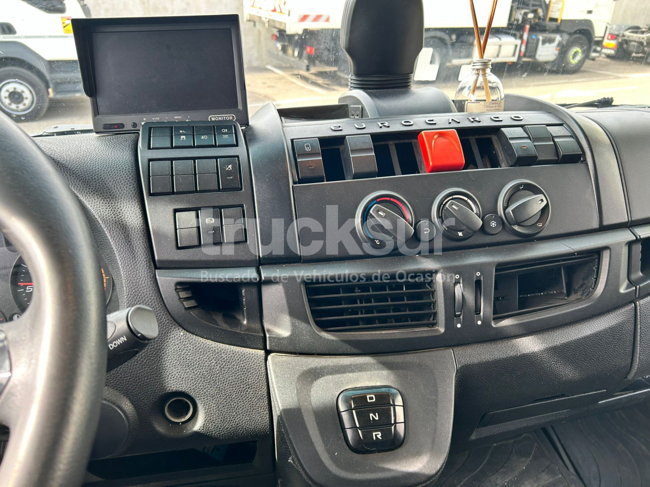 Plane LKW IVECO EUROCARGO ML160-250: das Bild 12