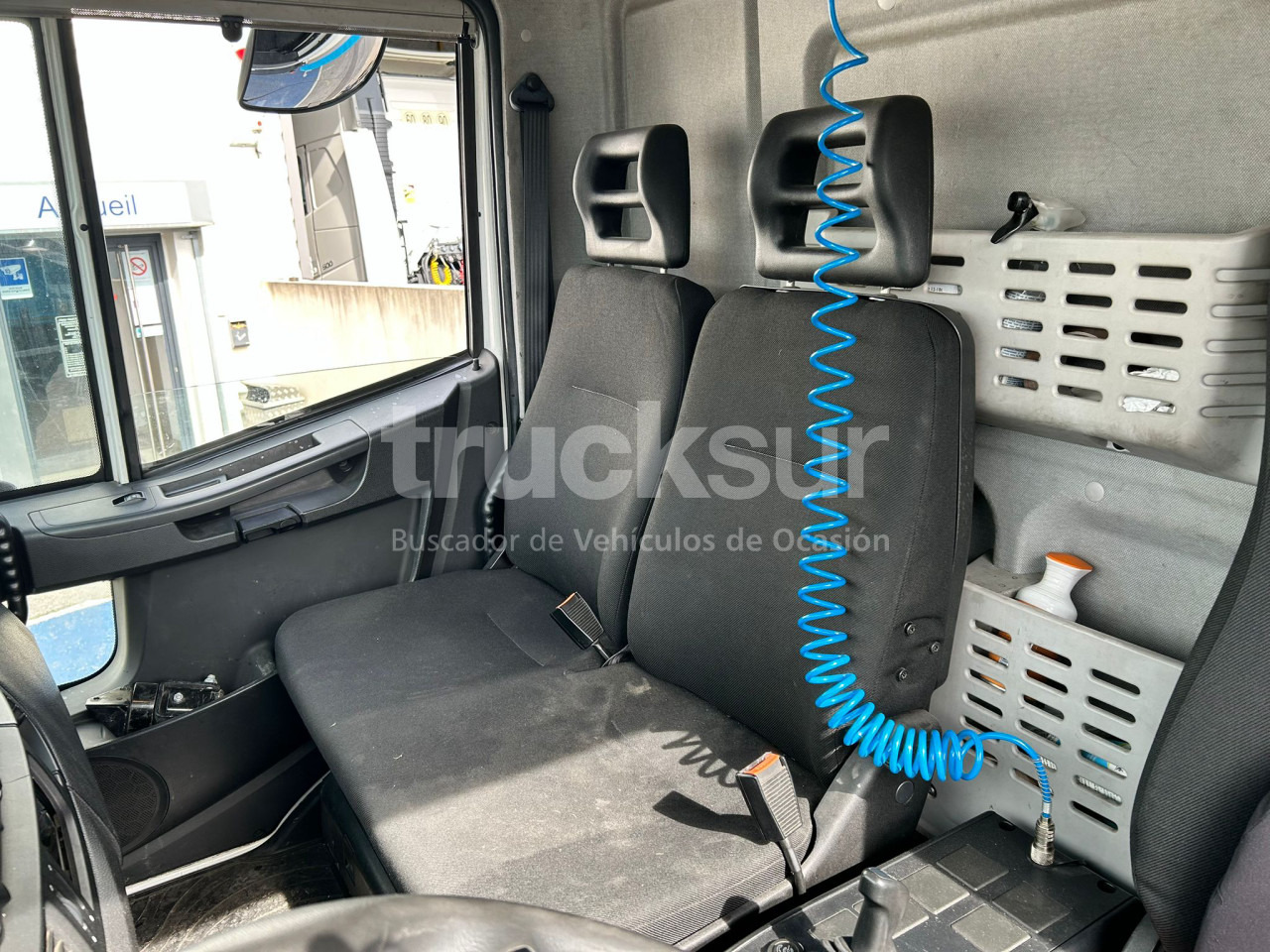 Plane LKW IVECO EUROCARGO ML160-250: das Bild 9