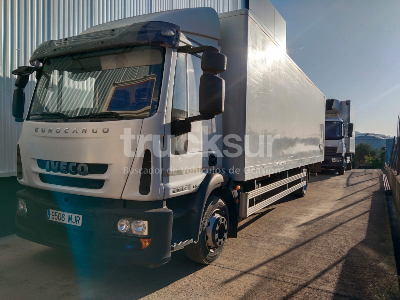 IVECO EUROCARGO - Koffer LKW: das Bild 1 IVECO EUROCARGO - Koffer LKW: das Bild 1