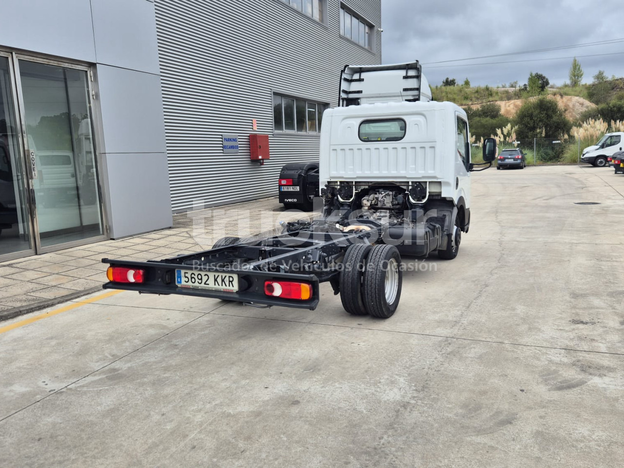NISSAN NT 400 - Fahrgestell LKW: das Bild 4 NISSAN NT 400 - Fahrgestell LKW: das Bild 4