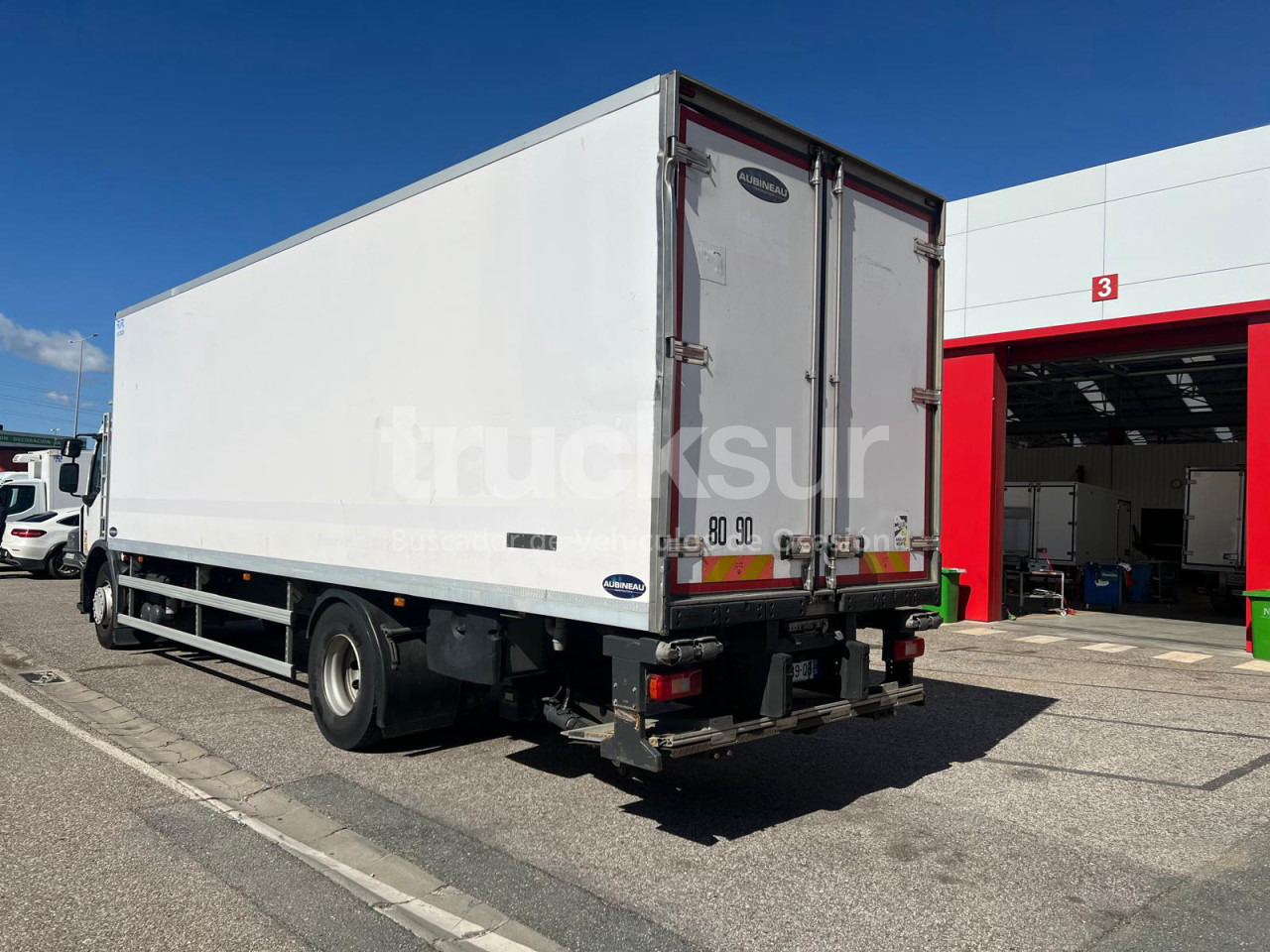 RENAULT D280.18 - Kühlkoffer LKW: das Bild 4 RENAULT D280.18 - Kühlkoffer LKW: das Bild 4