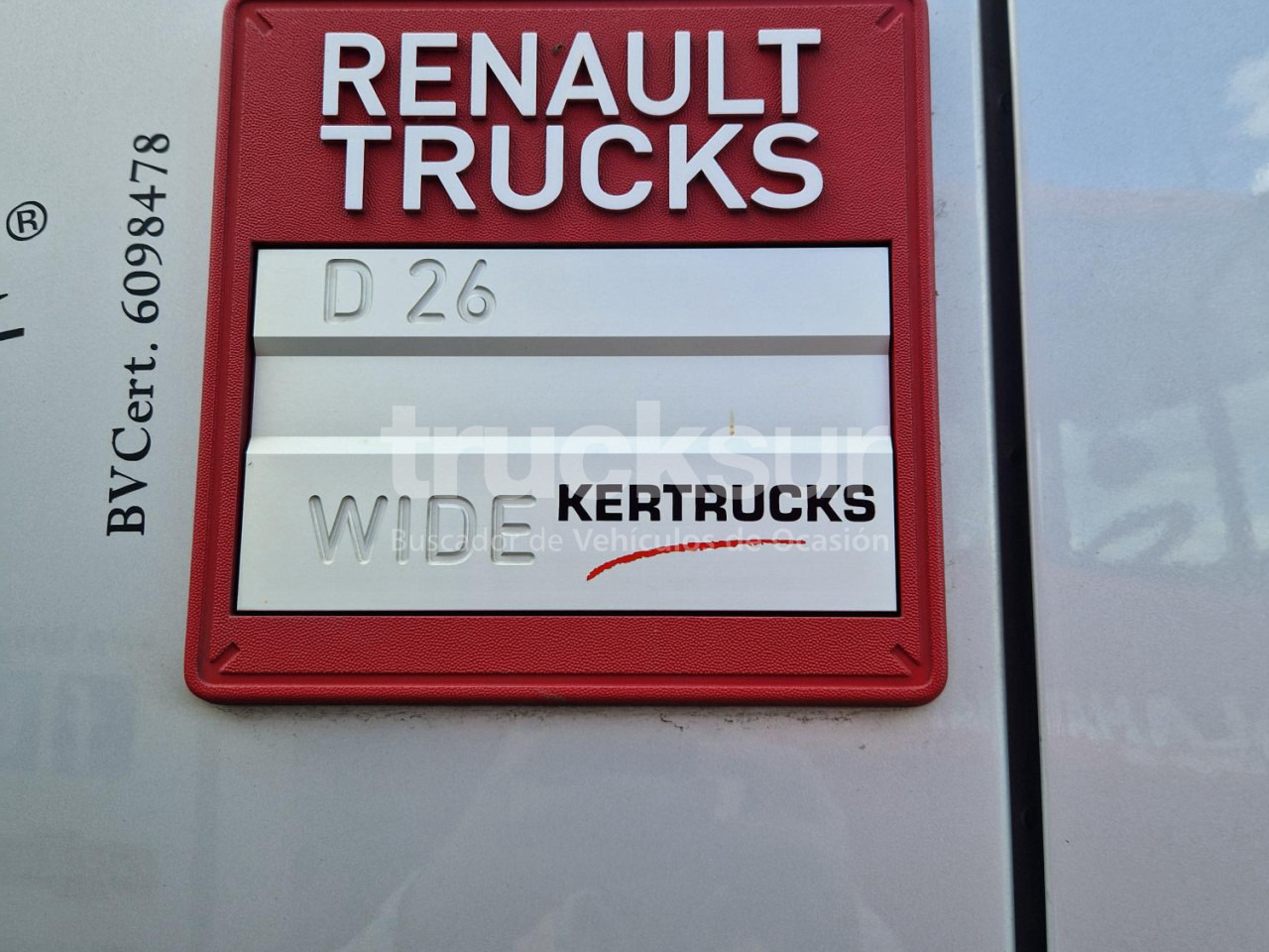 RENAULT D320.26 - Plane LKW: das Bild 3 RENAULT D320.26 - Plane LKW: das Bild 3