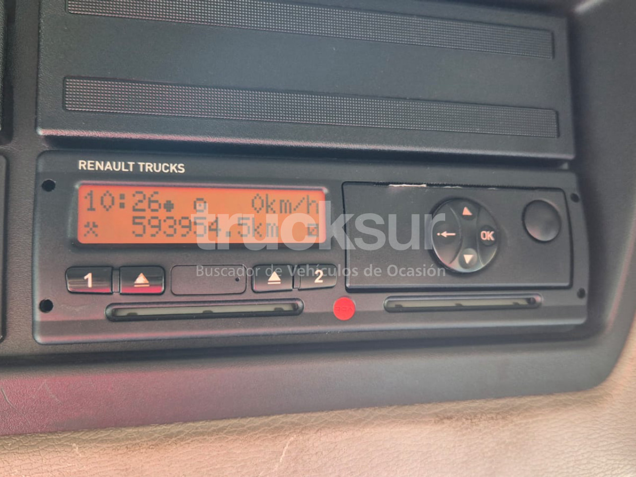 RENAULT D320.26 - Plane LKW: das Bild 2 RENAULT D320.26 - Plane LKW: das Bild 2