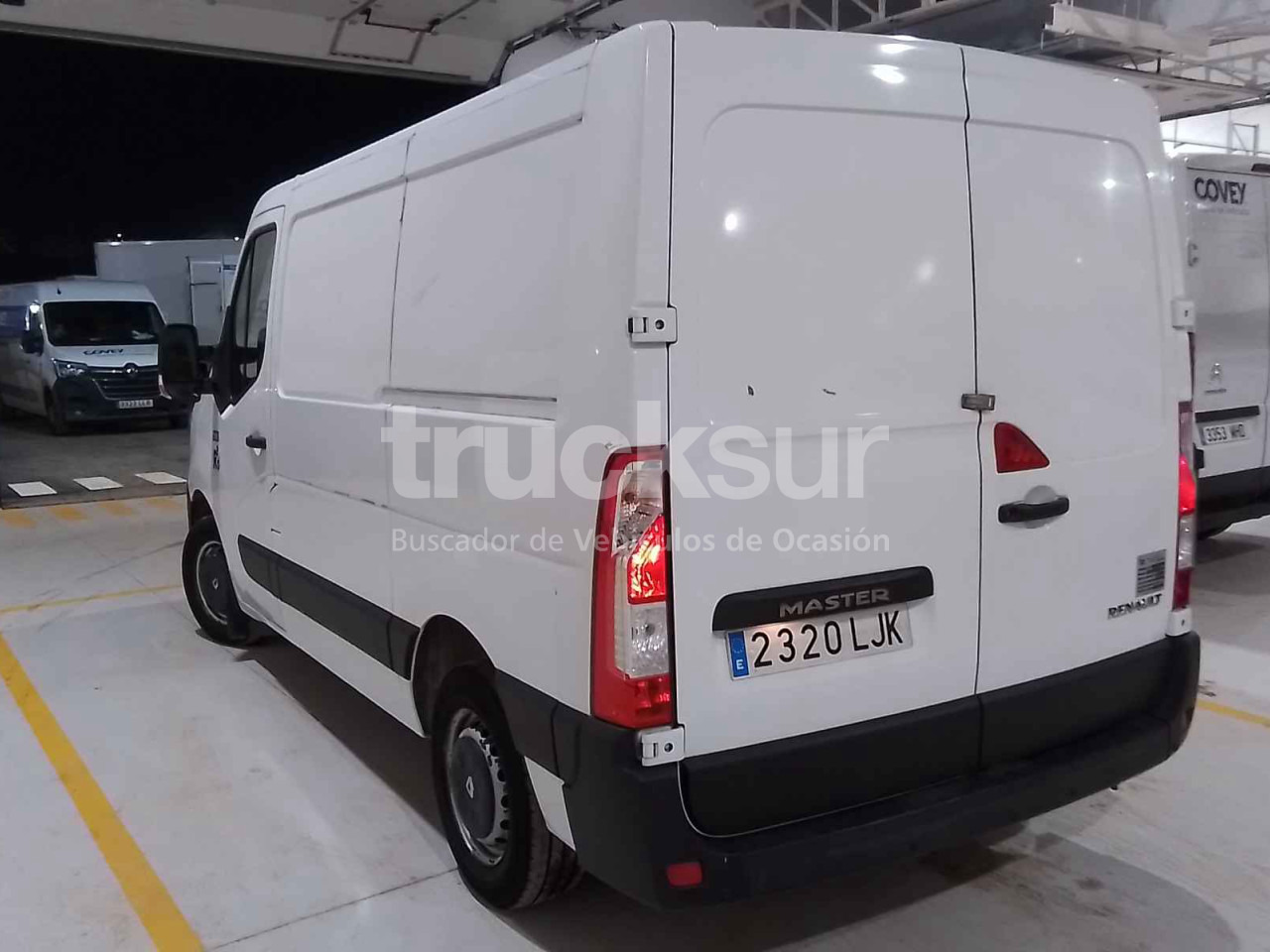 RENAULT MASTER 125.35 - Koffer Transporter: das Bild 3 RENAULT MASTER 125.35 - Koffer Transporter: das Bild 3