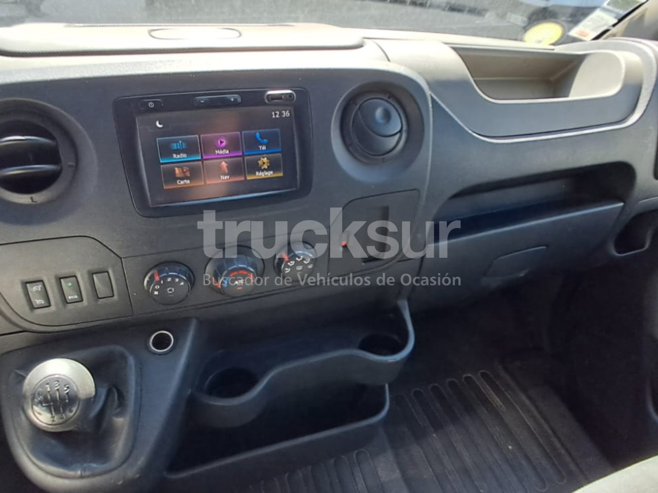 Koffer Transporter RENAULT MASTER 130.35: das Bild 17