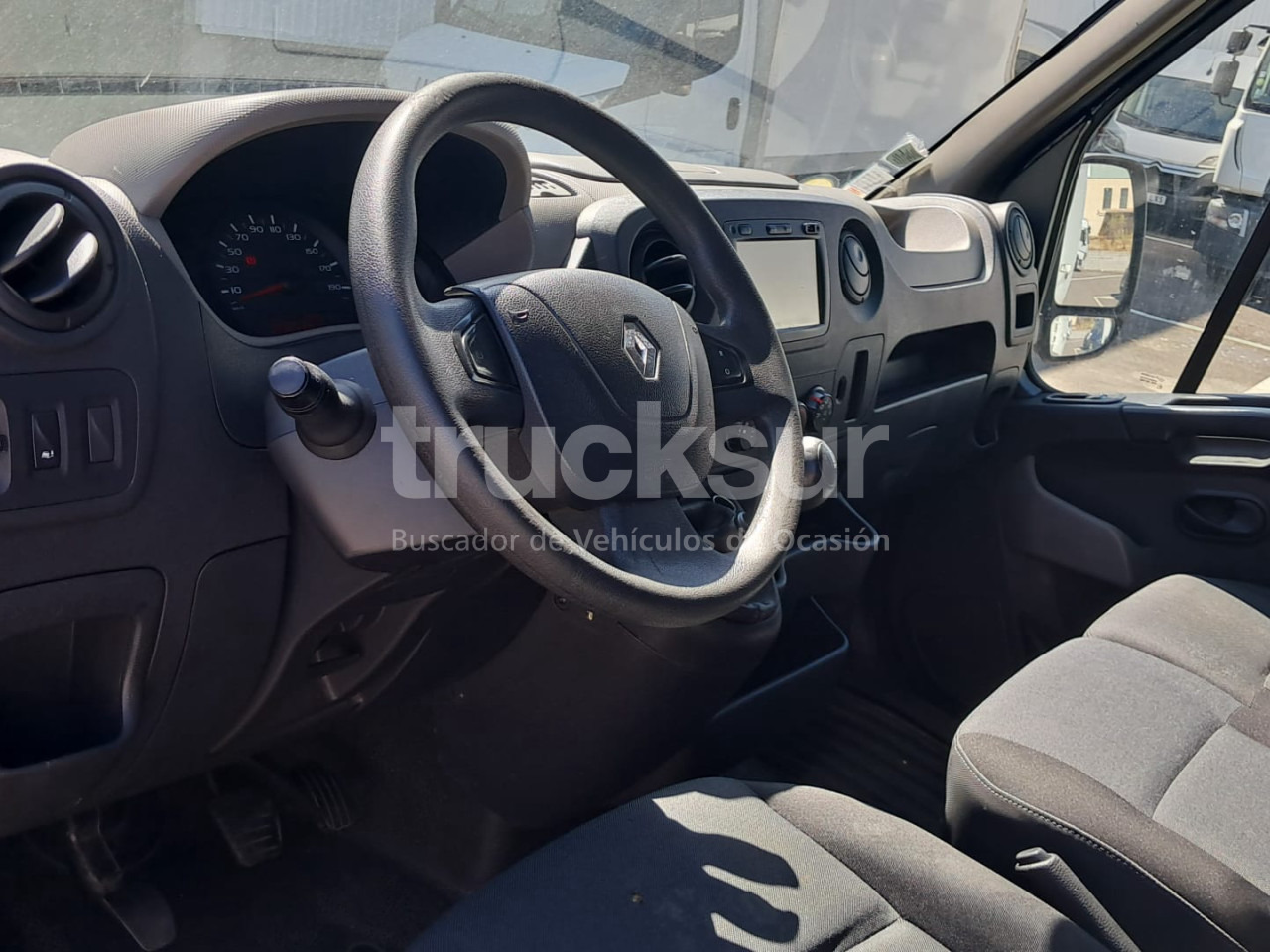 Koffer Transporter RENAULT MASTER 130.35: das Bild 11