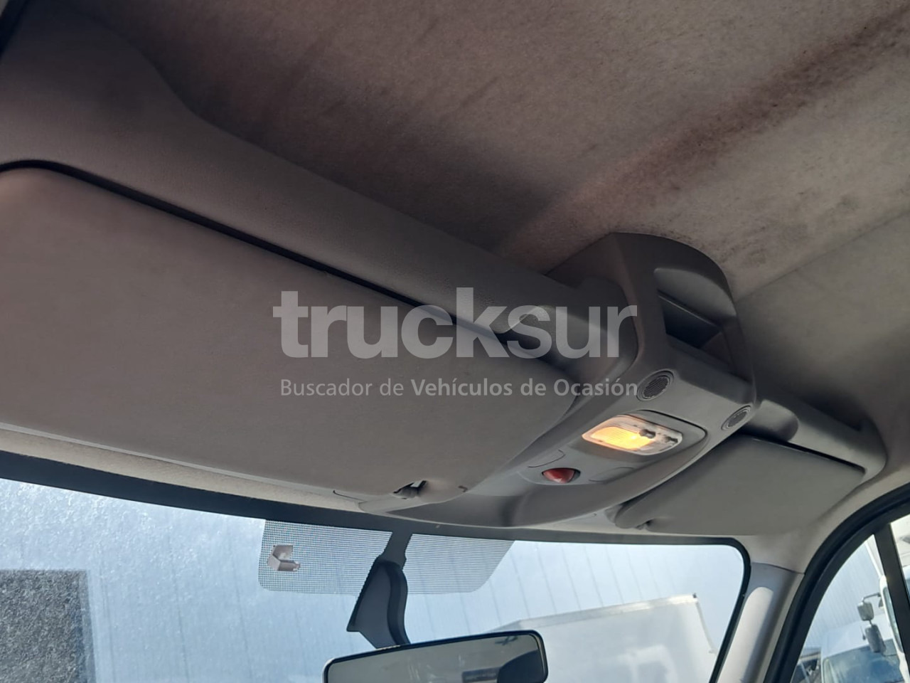 Koffer Transporter RENAULT MASTER 130.35: das Bild 10