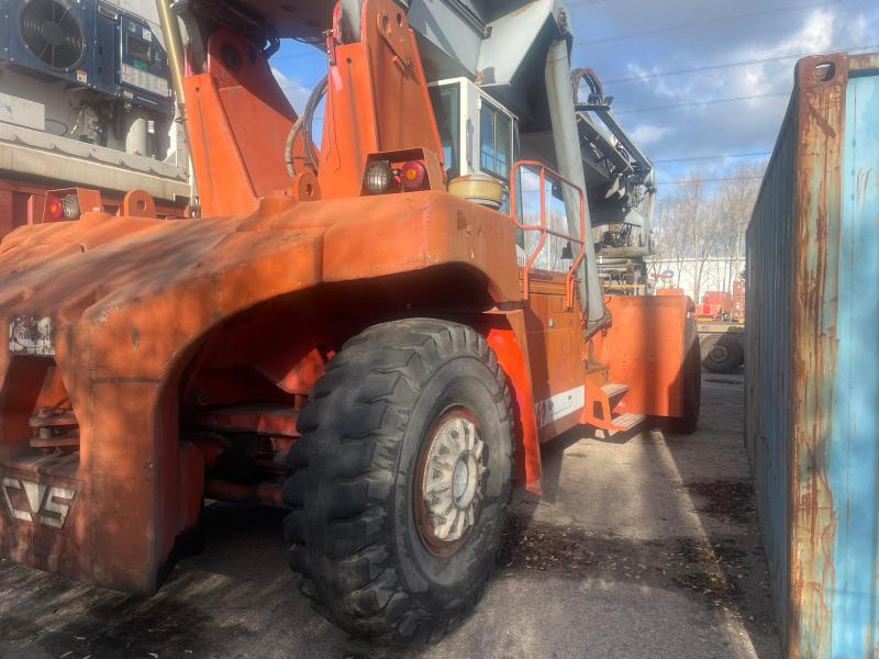 Ferrari F269.5 - Reach stacker: das Bild 4 Ferrari F269.5 - Reach stacker: das Bild 4