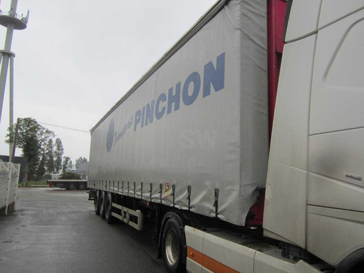 Fruehauf - Planenauflieger: das Bild 1 Fruehauf - Planenauflieger: das Bild 1