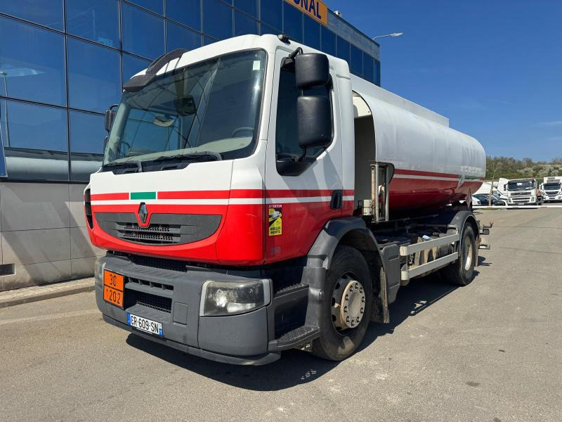 Renault Premium - Tankwagen: das Bild 1 Renault Premium - Tankwagen: das Bild 1