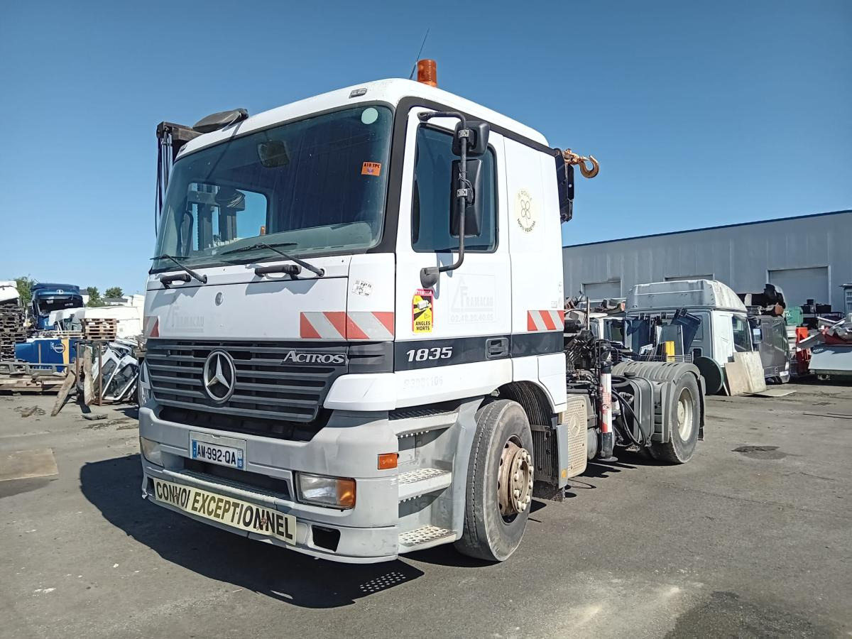Mercedes Actros 1835 - Sattelzugmaschine: das Bild 1 Mercedes Actros 1835 - Sattelzugmaschine: das Bild 1