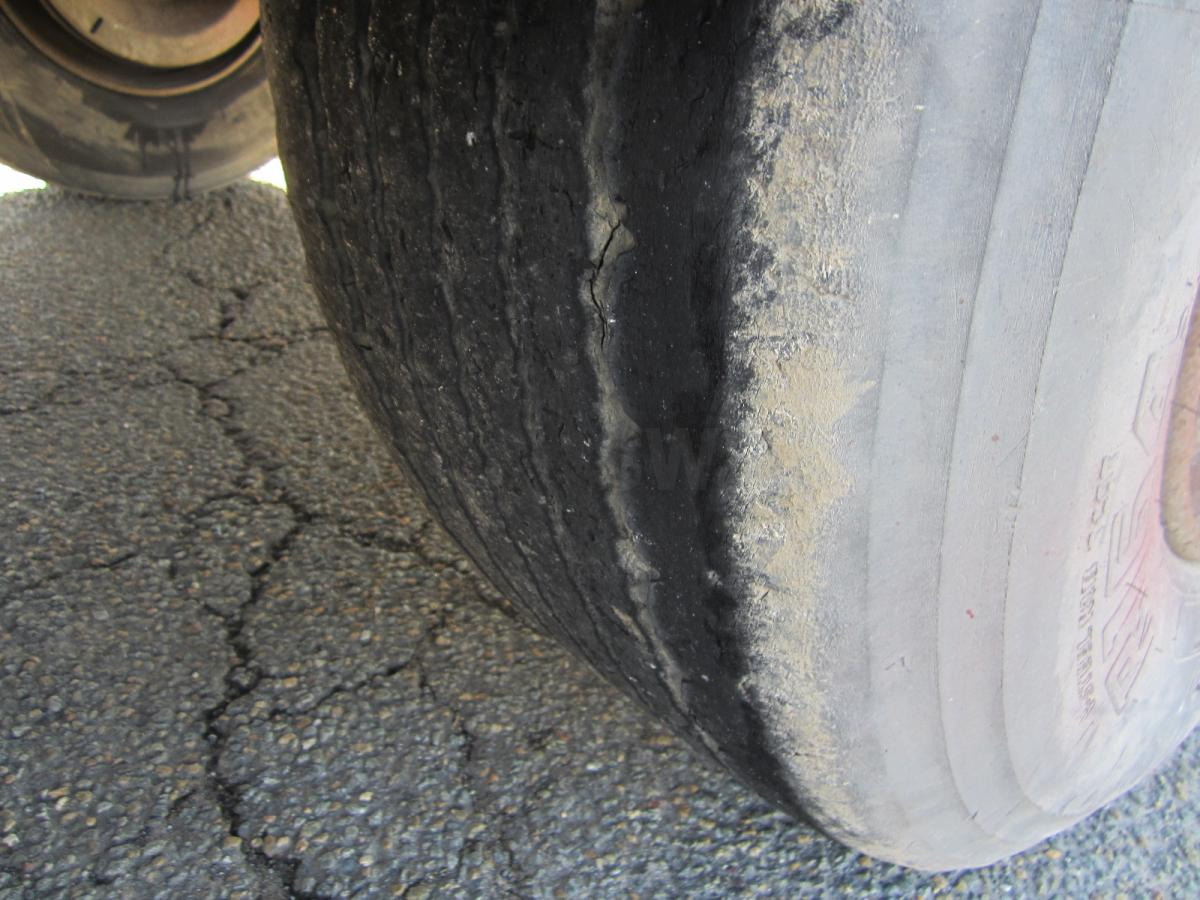 Trailor - Planenauflieger: das Bild 4 Trailor - Planenauflieger: das Bild 4