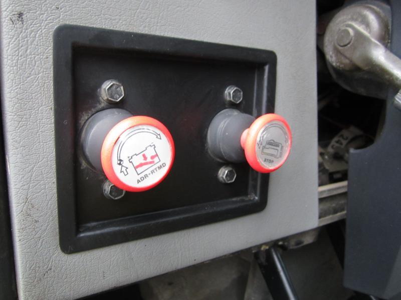 Abrollkipper Volvo FL6 19: das Bild 10